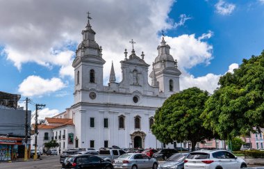 Belem, Brezilya - 08 Aralık 2024: Belem Metropolitan Katedrali 'nin beyaz cephesi ayrıca Brezilya Belem Belem' de Se Katedrali olarak da bilinir.