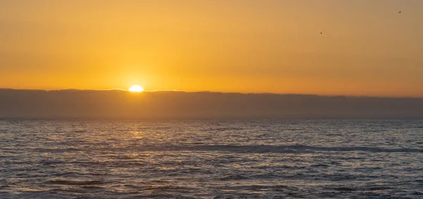 大西洋のケープタウンのプロムナードでの夕日 — ストック写真