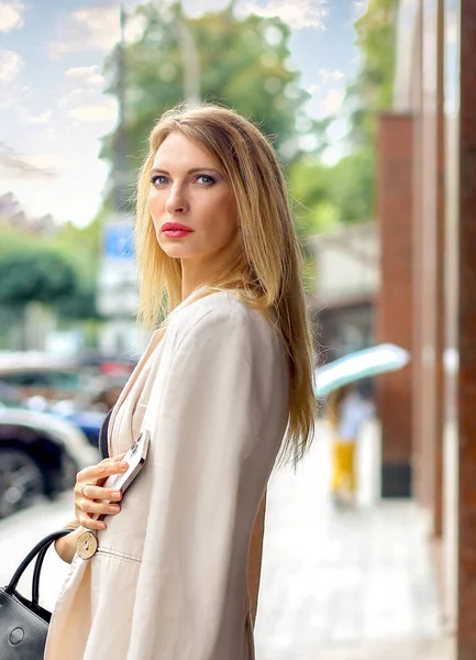 Stunning Portrait Blonde Woman Oatmeal Jacket Black Dress Iphone Her — Stock Photo, Image