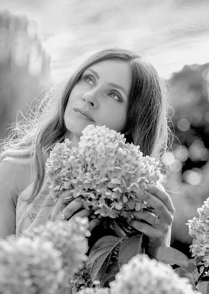 Black White Portrait Sweet Girl Stunning Curls Hydrangea Garden City — Stock Photo, Image