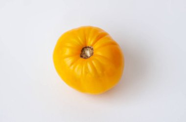 Sarı domates taze organik sebze. Yakın plan..