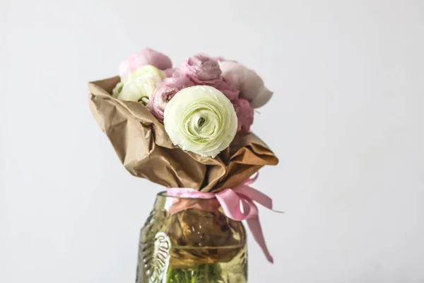 Bukiet Ranunculus Piękne Delikatne Kwiaty Wystrój Kwiatowy — Zdjęcie stockowe