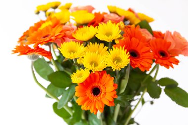 Parlak, güzel, taze çiçeklerin bileşimi.