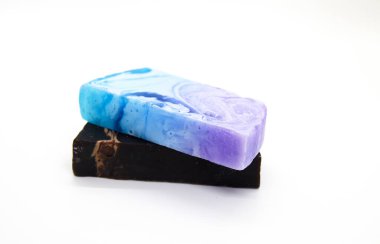 Doğal organik sabun yığınları..