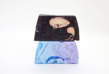 Doğal organik sabun yığınları..