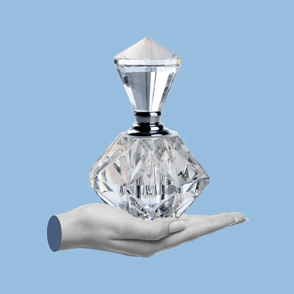 Colagem Arte Contemporânea Humanos Pulverizando Perfume Uma Bela Garrafa Spray — Fotografia de Stock