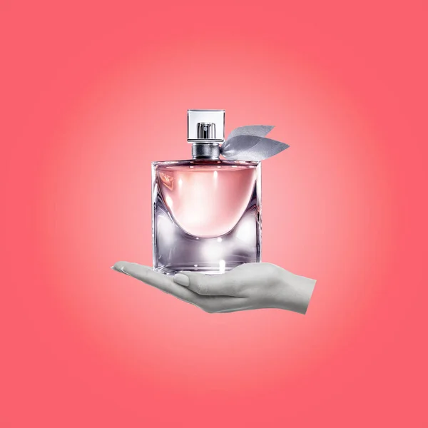 Contemporary Art Collage Humans Spraying Perfume Beautiful Spray Bottle Modern — Fotografia de Stock