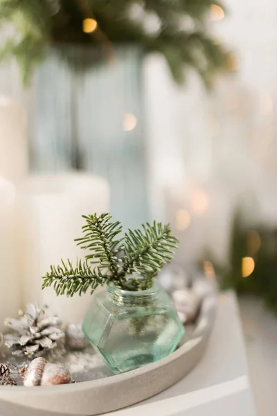 Bouquet Green Spruce Branches Vase White Burning Candles Star Decoration — Stockfoto
