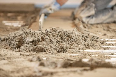 Yeraltı ısıtması için ustalıkla yerleştirilmiş