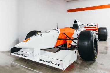 Los Angeles, CA - 16 Nisan 2023 - 1996 Mclaren of Mika Hakkinen Müzesi