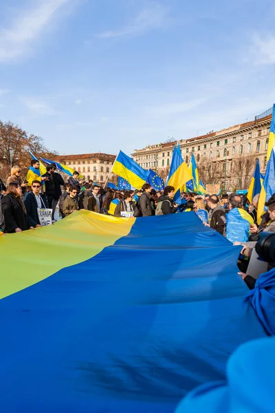 Milano Italia Febbraio 2023 Anno Dopo Guerra Russia Ucraina Primo — Foto Stock