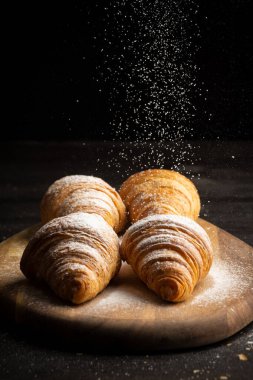 Masada, şeker düşüşlü, seçici yaklaşım, siyah arkaplan, dikey
