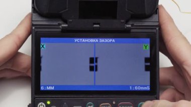 optik fiber kaynak işi akışı, kaynak makinesi görüntüsü, yakın çekim