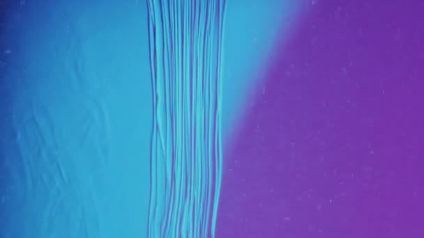 熔岩或甜水 在五颜六色的水中吸烟 — 图库视频影像