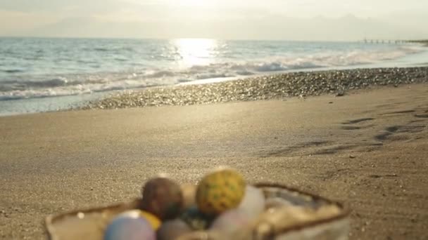 Sunset Beach Sea Focus Shifts Background Basket Easter Eggs — Stock videók