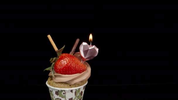 Blow Out Candle Shape Heart Cupcake Dolly Slider Extreme Close — Vídeo de Stock