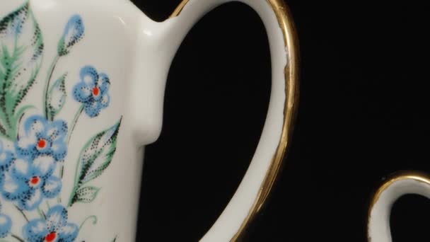Tea Party Throw Piece Sugar Cup Tea Splashes Slow Motion — Vídeo de stock