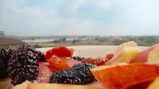 Breakfast Open Sky Balcony Sunny Morning Plate Fruit Yogurt Dolly — Stok video