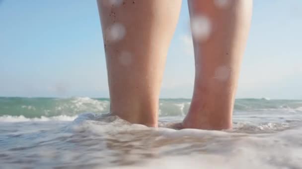 Feet Beach Close Wave Beats Legs Camera Goes Water — Stock Video