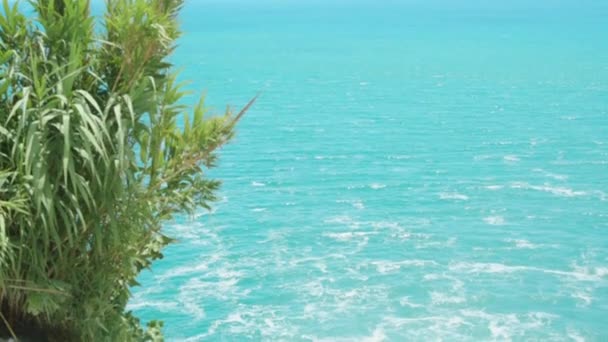 Водопад Впадает Море Голубая Вода Медленно — стоковое видео