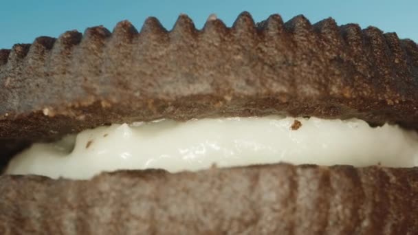 Dividing Parts Chocolate Cookie Milk Cream Dolly Slider Close — Stock Video