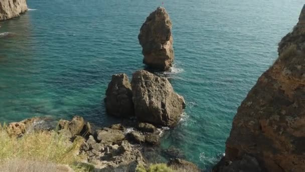 Panorama Desde Una Altura Con Una Vista Las Rocas Mar — Vídeos de Stock