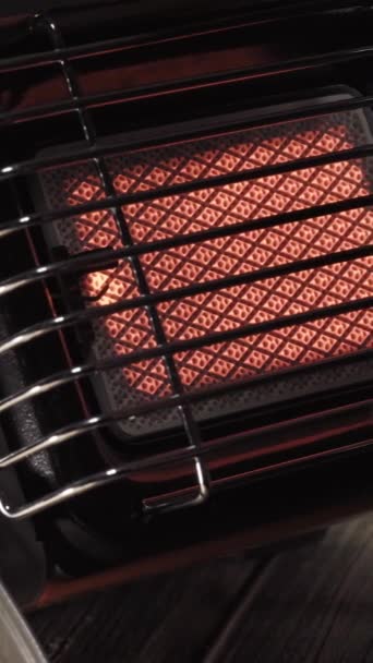 Calentador Cerámica Gas Portátil Para Acampar Calentando Mis Manos Vídeo — Vídeos de Stock