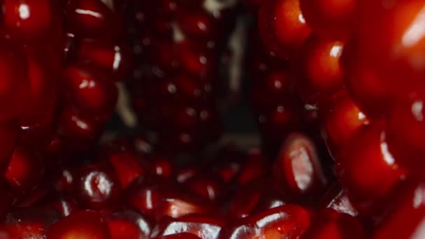 Extreme Close Pomegranate Camera Slides Flip Pomegranate Put Table — Stock Video