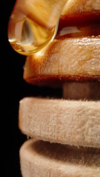 Wooden Spoon Honey Spin Honey Flows Macro Shot Vertical Video — Stock Video