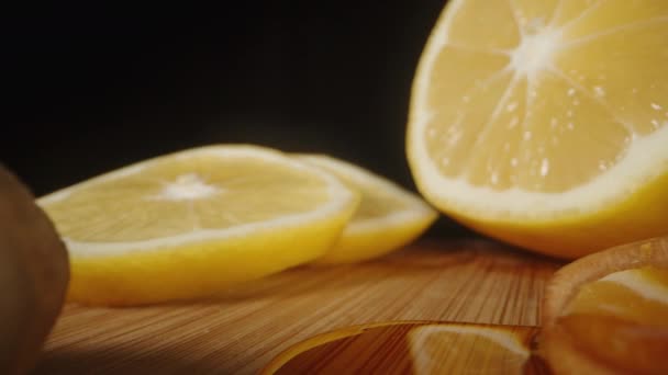 Raiz Gengibre Fatiada Com Limão Mel Uma Mesa Madeira Honey — Vídeo de Stock
