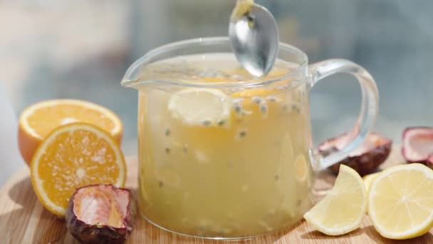 Remuais Limonade Dans Pichet Avec Des Tranches Citron Orange Des — Video