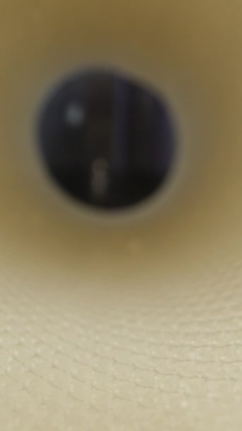 Vertikales Video Ein Aufgeschnittener Wassermembranfilter Dem Die Kamera Ihre Schmutzigen — Stockvideo