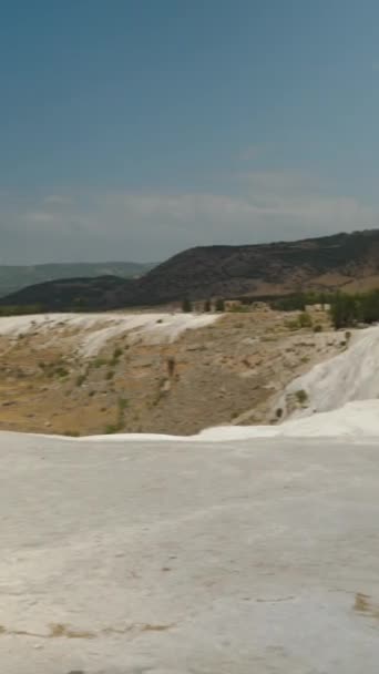 Verticale Video Witte Bergen Travertijnen Pamukkale Panoramisch Uitzicht Vanaf Het — Stockvideo