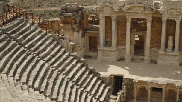 Starověké Amfiteátr Římskými Sloupy Kamennými Sochami Panorama — Stock video