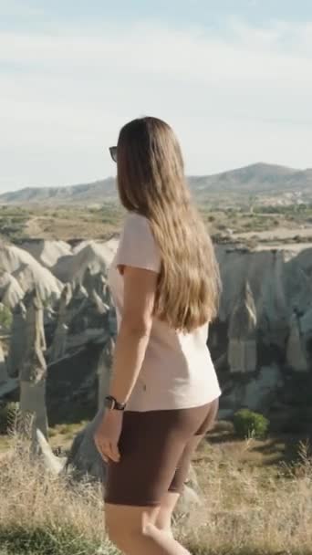Vertical Video Young Woman Walks Summit Love Valley Camera Follows — Stock Video