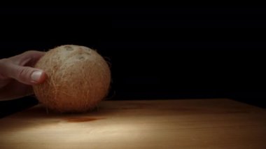 Hindistancevizini Masadaki Kameraya yaklaştırıyorum, Siyah Arkaplan.