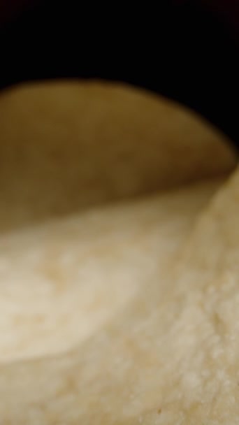 Verticale Video Maïs Chips Hyperbolische Paraboloïde Vorm Zijn Verspreid Uit — Stockvideo