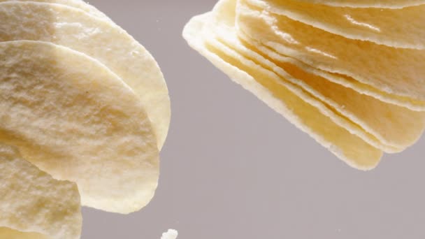Patatas Maíz Forma Silla Montar Vista Desde Abajo Través Una — Vídeo de stock