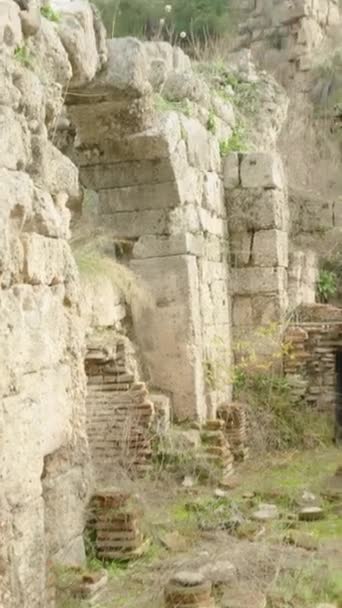 Vertikální Video Zničené Zdi Starověkých Řeckých Domů Tisíce Let Staré — Stock video