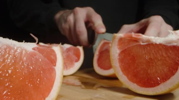 Ağır Çekimde Meyve Suyu Greyfurt Diliminden Damlıyor Kırmızı Sulu Ete — Stok video