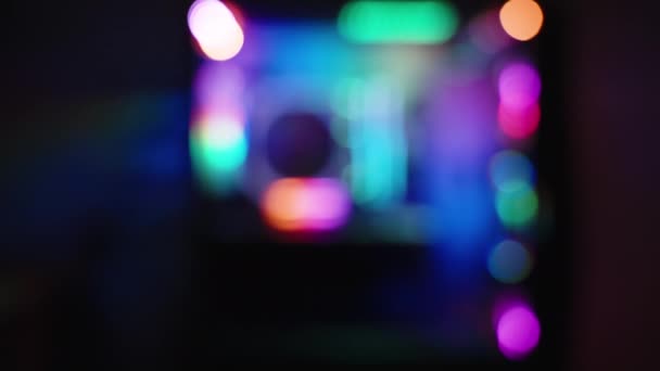 Εικόνα Εκτός Εστίασης Φωτισμός Ουράνιο Τόξο Rgb Μέσα Στον Υπολογιστή — Αρχείο Βίντεο
