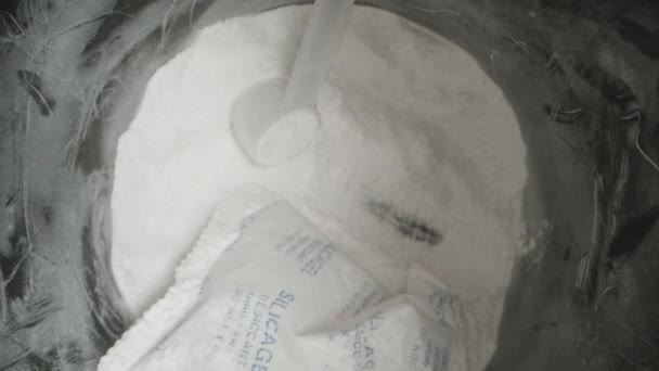 Jar White Powder Measuring Spoon Sports Creatine White Dust Fills — Stock Video