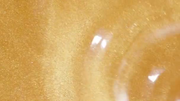 Golden Particles Scatter Από Την Άκρη Της Οθόνης Κύματα Macro — Αρχείο Βίντεο