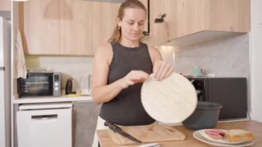Tortilla tutmak, İçindekileri Ev Yapımı Pakete Hazırlamak.