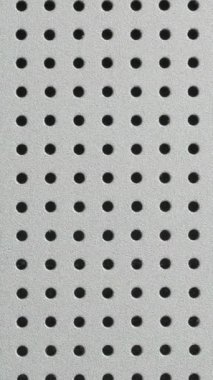 Dikey video. Metalik Yüzeyin Kaydırıcı Çekimi Tekdüze Dairesel Delikler Izgarası, Endüstriyel Tasarım, Doku ve Hassas Mühendislik Yakın Görünüm