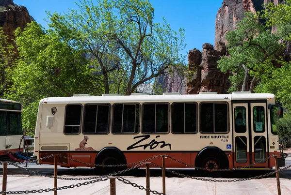 Zion Ulusal Parkı, Utah, ABD. 05 / 13 / 2023: Zion Ulusal Parkı, Utah, ABD.