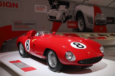 Modena, 16 Haziran 2023, MEF Müzesi Enzo Ferrari, orijinal Ferrari 750 Monza klasik spor araba, yapım yılı 1954, tarihi araba