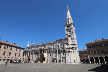 Modena, Emilia Romagna, İtalya, Ghirlandina Kulesi ve Piazza Grande 'deki Unesco Katedrali, tarihi şehir merkezi, turistik yer