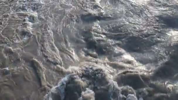Fluss Überschwemmung Mit Reißendem Wasser — Stockvideo