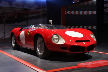 Maranello, Modena, İtalya, 23 Haziran 2024 - Ferrari Müzesi, Ferrari model 268 SP, yıl 1962